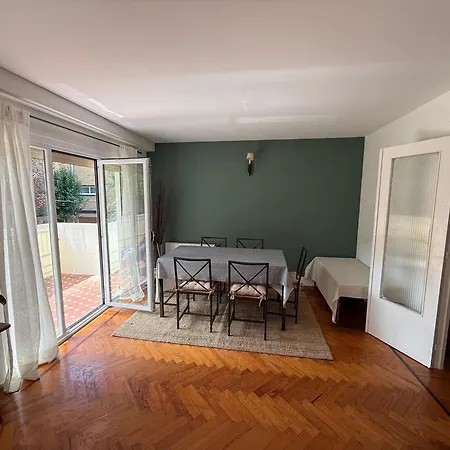 Acogedor En El Centro De Errezubi